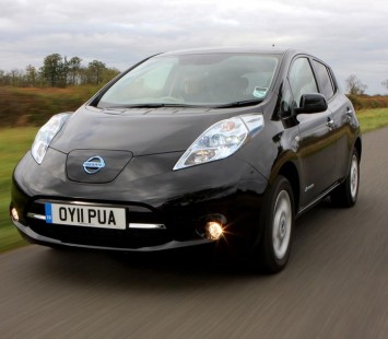 Ниссан Лиф (Nissan Leaf), Комплектации и обзоры, 1-ое поколение ZE0 и AZE0