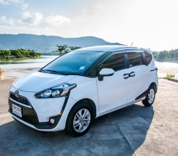 Тойота Сиента (Toyota Sienta), Комплектации и обзоры, 2-ое поколение
