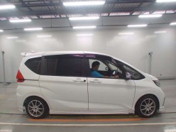 Honda Freed 1.5 G Honda Sensing 6 Seater 2020