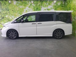 Honda Stepwgn 1.5 Modulo X Honda Sensing 7 seater 2017