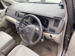 Toyota Isis 1.8 Platana limited 2009