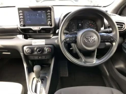 Toyota Yaris 1.0 X 2022