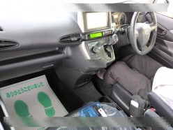Toyota Wish 1.8 X HID selection 2012