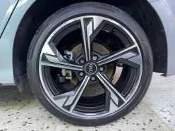 Audi A3 1.4 35 TFSI S Tronic Ultimate Color Edition 2023