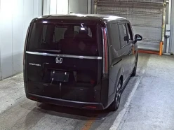 Honda Stepwgn 1.5 AIR 8 seater 2023