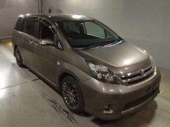 Toyota Isis 1.8 Platana limited 2010
