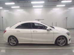 Mercedes-Benz CLA-Class CLA 180 AMG Line 2015