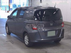 Honda Freed spike 1.5 G Just Selection 2013