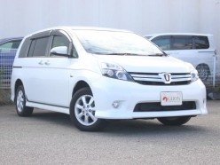 Toyota Isis 1.8 Platana V Selection 4WD 2017