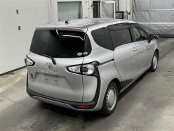 Toyota Sienta 1.5 X 2016