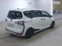Toyota Sienta 1.5 G Cuero 7 Seater 2019