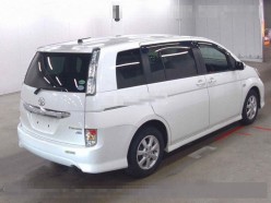 Toyota Isis 1.8 Platana 2013