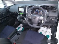 Toyota Wish 1.8 S 2017