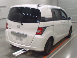 Honda Freed Spike 1.5 G Just Selection 4WD 2015