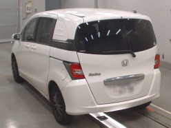 Honda Freed Spike 1.5 G Just Selection 4WD 2015