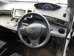Honda Freed Spike 1.5 G Just Selection 4WD 2015