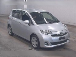 Toyota Ractis 1.5 G 2013