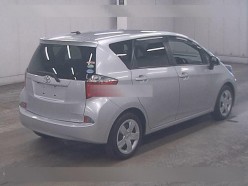 Toyota Ractis 1.5 G 2013