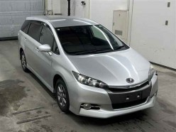 Toyota Wish 1.8 S 4WD 2013