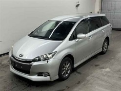 Toyota Wish 1.8 S 4WD 2013