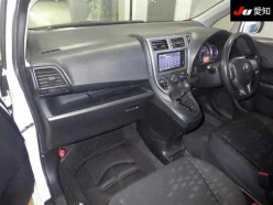 Toyota Ractis 1.3 X 2013