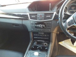 Mercedes-Benz E-Class E 250 BlueEfficiency Avantgarde 2013