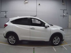 Honda Vezel 1.5 X Honda Sensing 2016