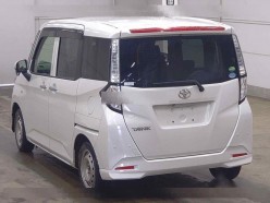 Toyota Tank 1.0 X S 4WD 2019