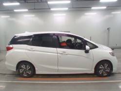 Honda Shuttle 1.5 G 2016