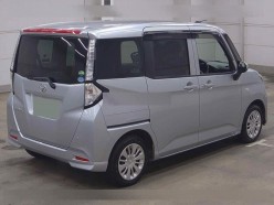 Toyota Tank 1.0 X S 4WD 2018