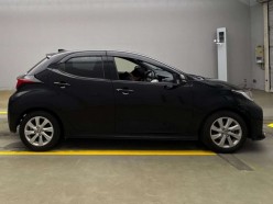 Toyota Yaris 1.5 G + panoramic view 2020