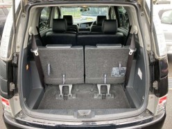 Toyota Isis 1.8 Platana V Selection 2012