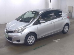 Toyota Vitz 1.3 F Smile Edition 2013