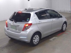 Toyota Vitz 1.3 F Smile Edition 2013
