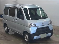 Daihatsu Hijet Cargo 660 Deluxe SAIII High Roof 4WD 2021