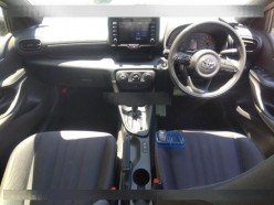 Toyota Yaris 1.0 X 2022