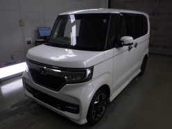 Honda N-BOX Custom 660 G L Turbo Honda Sensing 4WD 2018