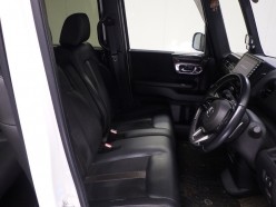 Honda N-BOX Custom 660 G L Turbo Honda Sensing 4WD 2018