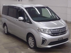 Honda Stepwgn 1.5 G 4WD 2016