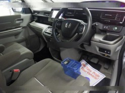 Honda Stepwgn 1.5 G 4WD 2016