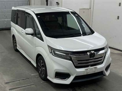 Honda Stepwgn 1.5 Spada Honda Sensing 7 seater 2021