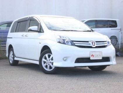 Toyota Isis 1.8 Platana V Selection 4WD 2017