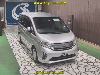 Honda Stepwgn 1.5 G 2015