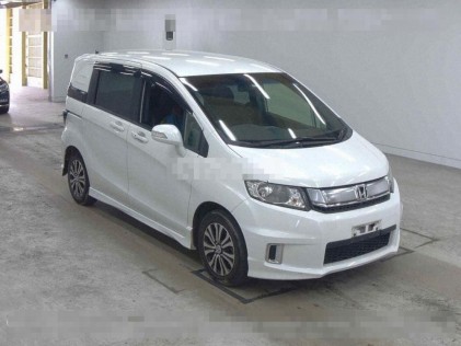 Honda Freed Spike 1.5 G aero 2015