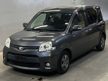 Toyota Sienta 1.5 Dice 2012