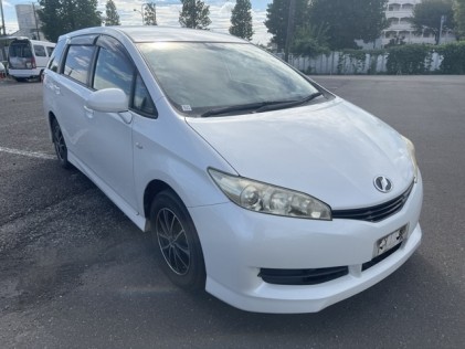 Toyota Wish 1.8 X 2010
