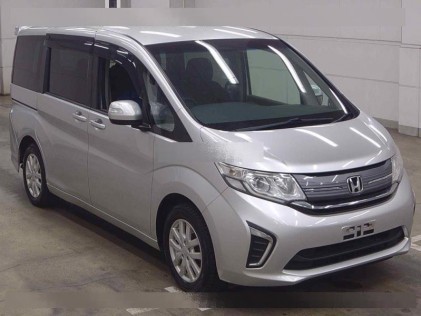 Honda Stepwgn 1.5 G 4WD 2016