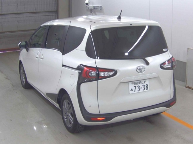Toyota Sienta 1.5 G Cuero 7 Seater 2022