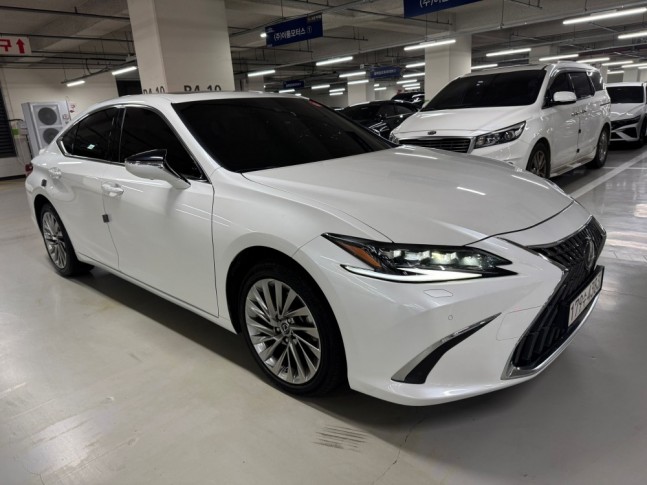 Lexus ES300h ES300h Executive 2023