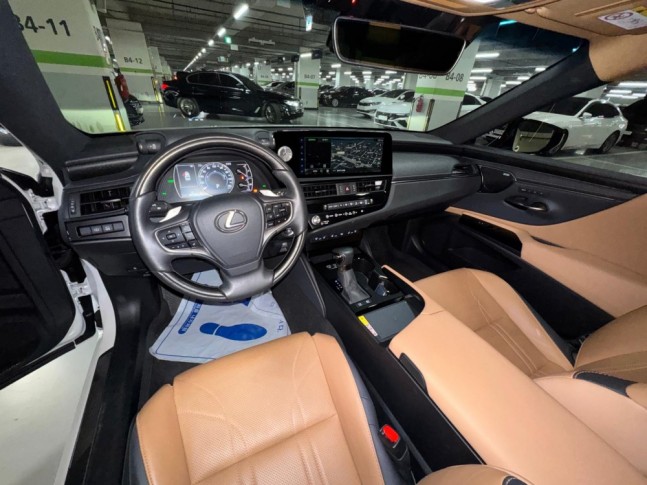 Lexus ES300h ES300h Executive 2023